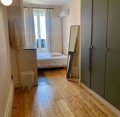 Apartment Le Pasteur -55m²- 2 Pieces Decoration D'architecte